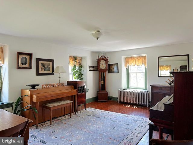 2382 BERGEY RD, Harleysville, PA 19438