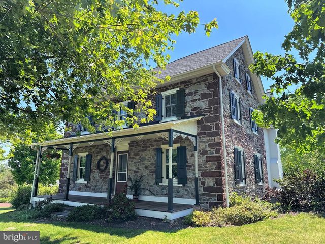 2382 BERGEY RD, Harleysville, PA 19438