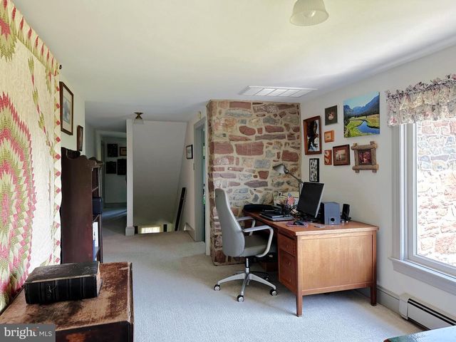 2382 BERGEY RD, Harleysville, PA 19438