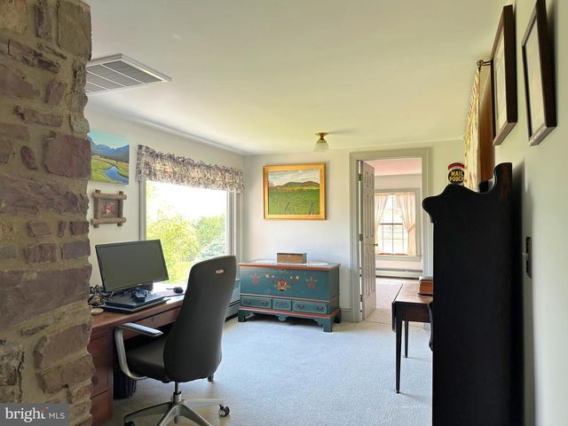 2382 BERGEY RD, Harleysville, PA 19438