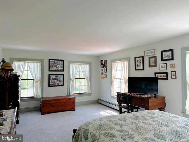 2382 BERGEY RD, Harleysville, PA 19438