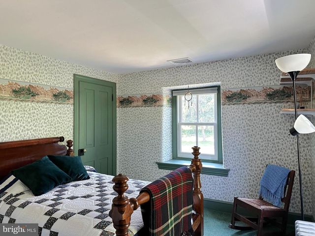 2382 BERGEY RD, Harleysville, PA 19438