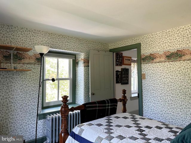 2382 BERGEY RD, Harleysville, PA 19438