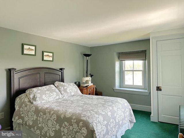 2382 BERGEY RD, Harleysville, PA 19438