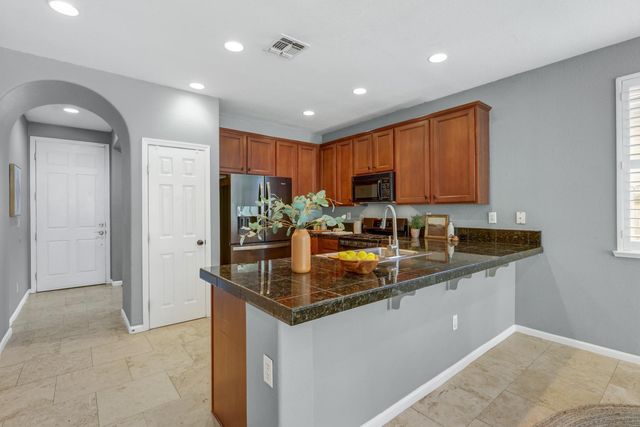 11746 Kouros Way, Rancho Cordova, CA 95742