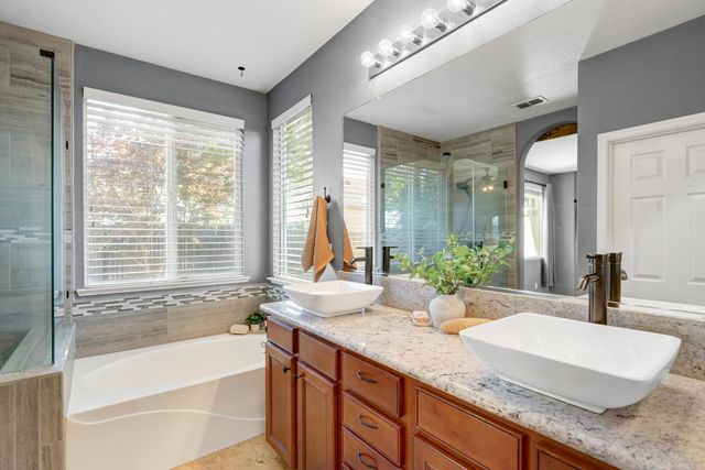 11746 Kouros Way, Rancho Cordova, CA 95742