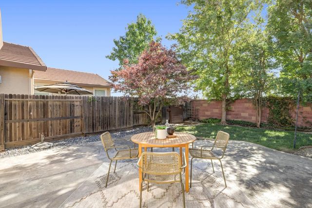 11746 Kouros Way, Rancho Cordova, CA 95742