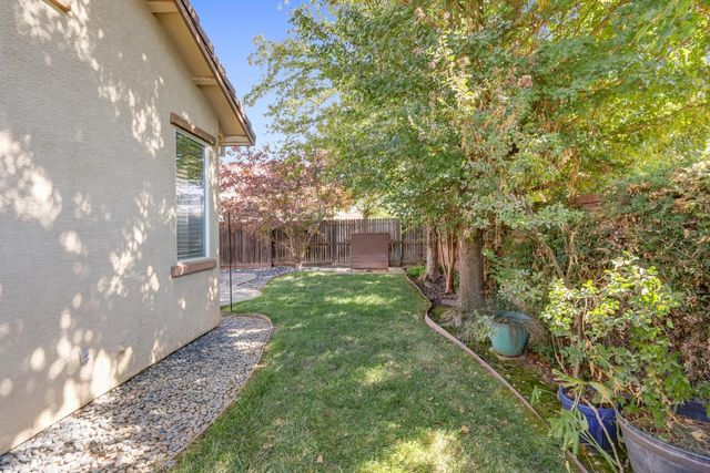 11746 Kouros Way, Rancho Cordova, CA 95742