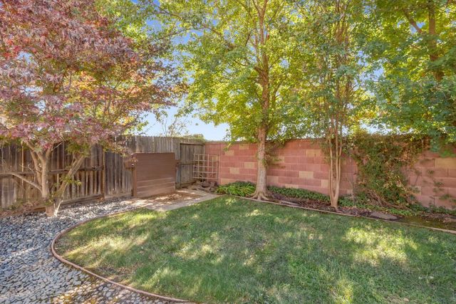 11746 Kouros Way, Rancho Cordova, CA 95742
