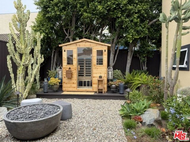2430 30th Street, Santa Monica, CA 90405