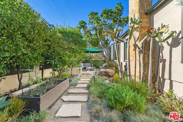2430 30th Street, Santa Monica, CA 90405