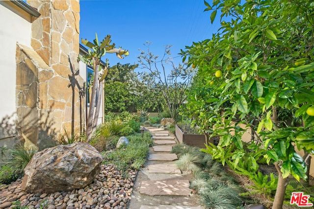 2430 30th Street, Santa Monica, CA 90405