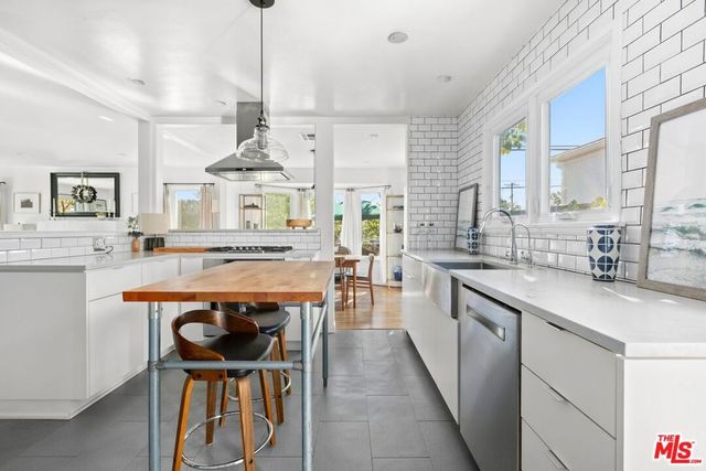 2430 30th Street, Santa Monica, CA 90405