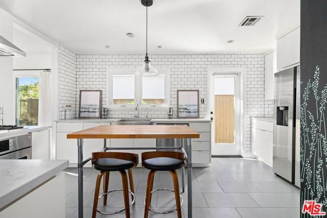 2430 30th Street, Santa Monica, CA 90405