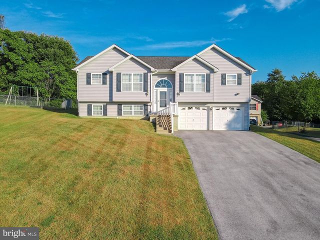 386 PACIFIC BLVD, Hedgesville, WV 25427