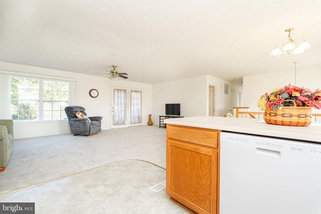386 PACIFIC BLVD, Hedgesville, WV 25427