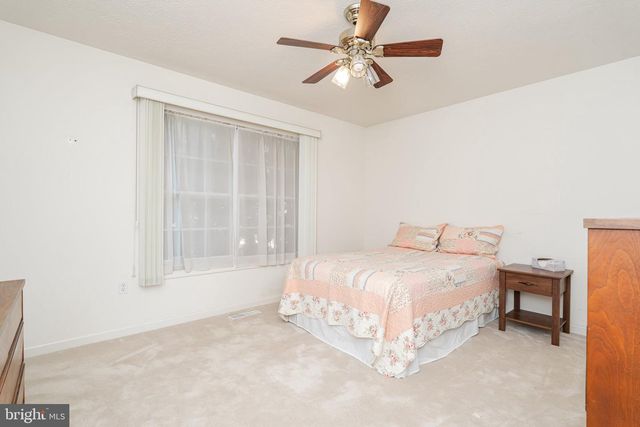 386 PACIFIC BLVD, Hedgesville, WV 25427