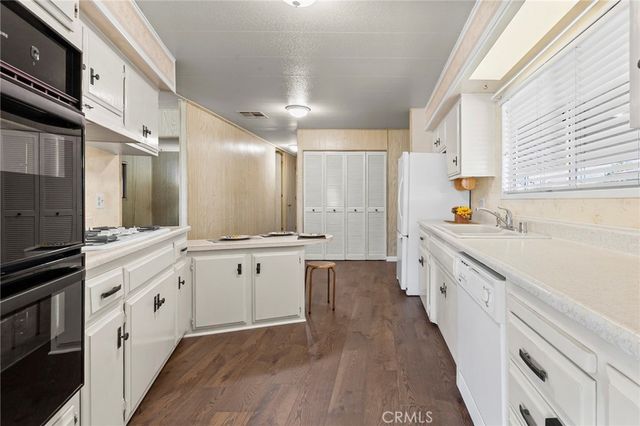 1701 S Thornburg Street 122, Santa Maria, CA 93458