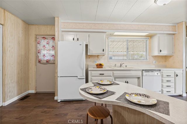 1701 S Thornburg Street 122, Santa Maria, CA 93458