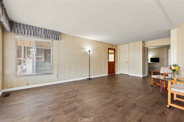 1701 S Thornburg Street 122, Santa Maria, CA 93458