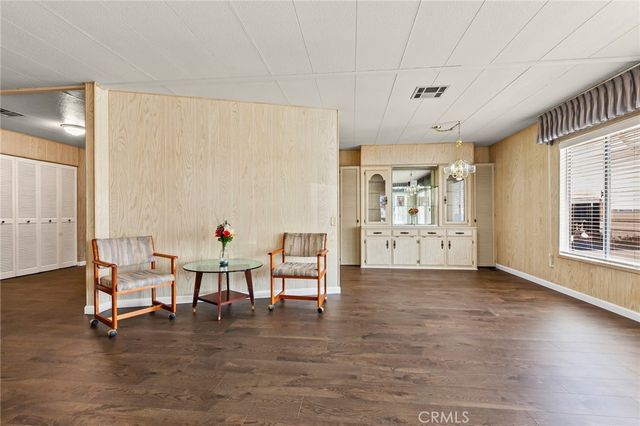 1701 S Thornburg Street 122, Santa Maria, CA 93458
