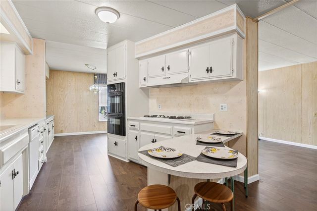 1701 S Thornburg Street 122, Santa Maria, CA 93458