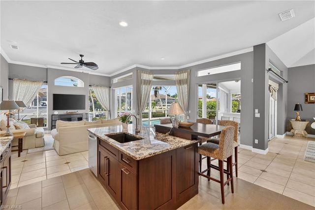 400 Waterleaf CT, Marco Island, FL 34145