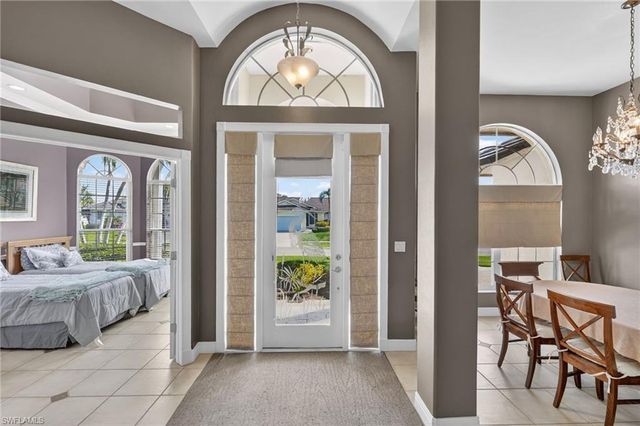 400 Waterleaf CT, Marco Island, FL 34145