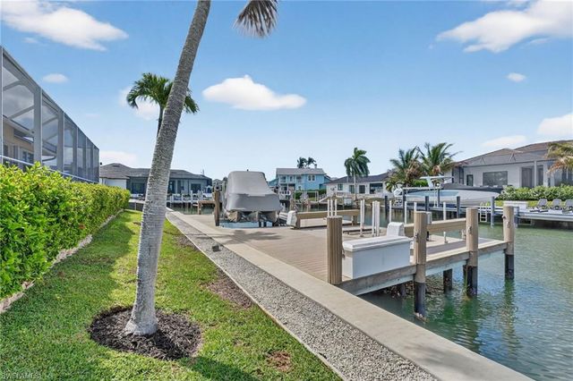 400 Waterleaf CT, Marco Island, FL 34145