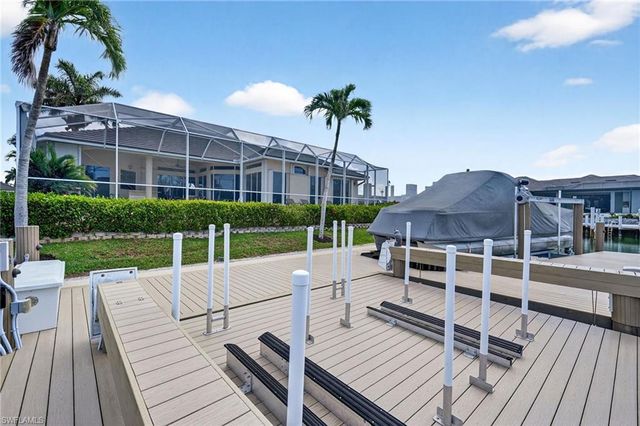 400 Waterleaf CT, Marco Island, FL 34145