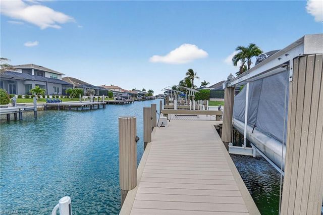 400 Waterleaf CT, Marco Island, FL 34145