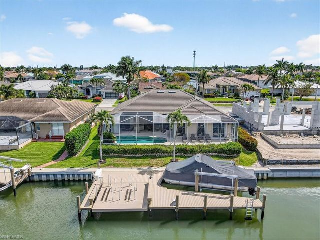 400 Waterleaf CT, Marco Island, FL 34145