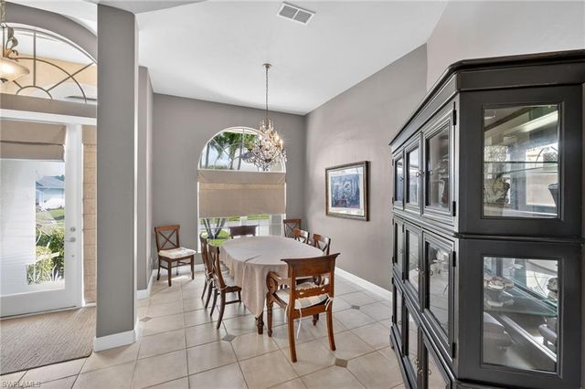 400 Waterleaf CT, Marco Island, FL 34145