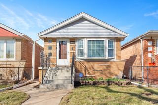 4846 S Luna Avenue, Chicago, IL 60638