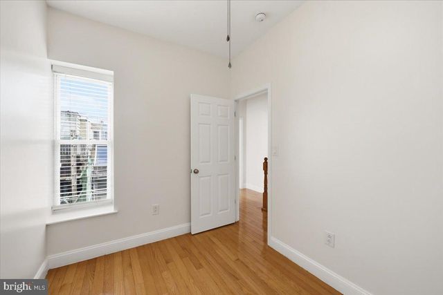 2653 S 6TH ST, Philadelphia, PA 19148