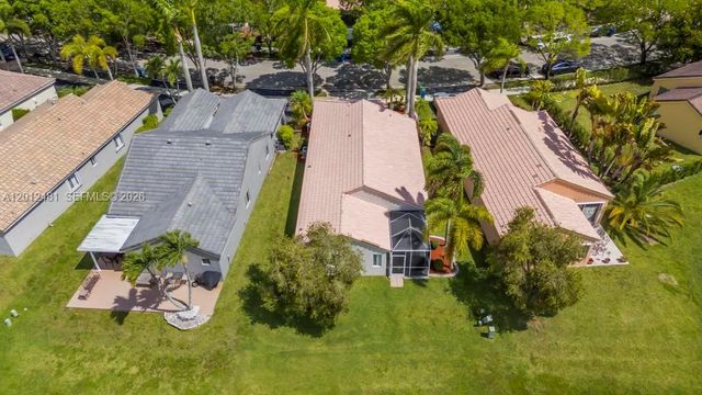 4421 Dogwood Cir, Weston, FL 33331