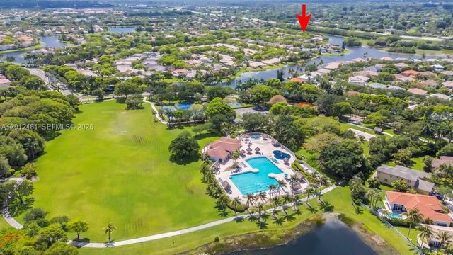 4421 Dogwood Cir, Weston, FL 33331
