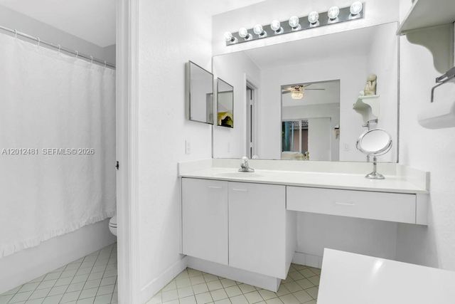 4421 Dogwood Cir, Weston, FL 33331