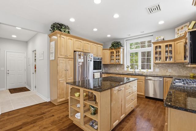 5859 Dix Drive NE, Belmont, MI 49306