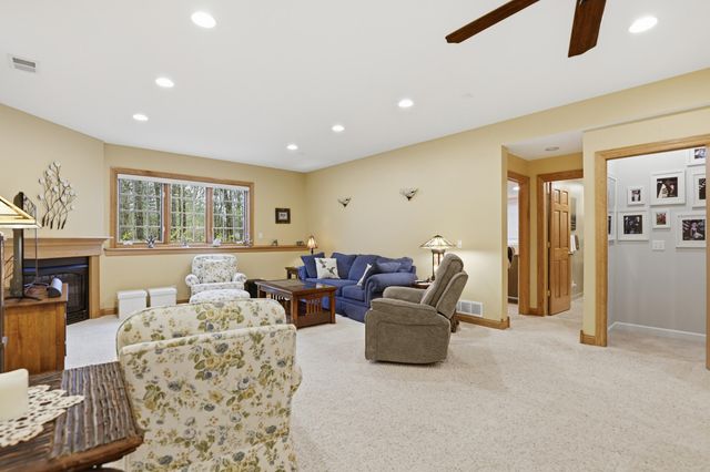 5859 Dix Drive NE, Belmont, MI 49306