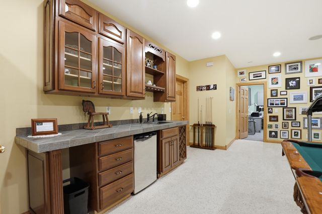 5859 Dix Drive NE, Belmont, MI 49306