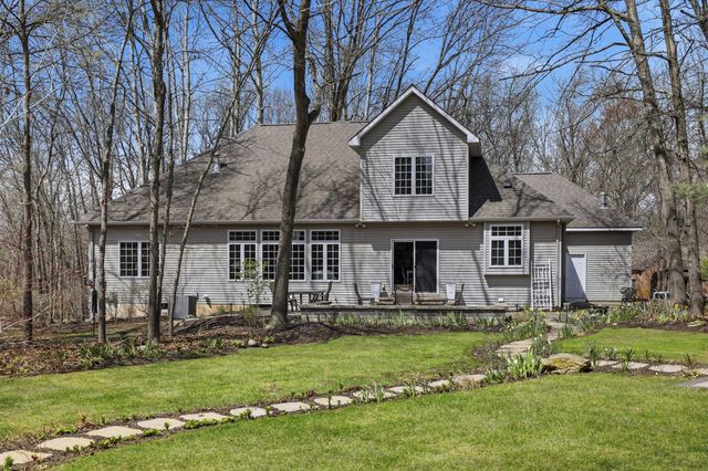 5859 Dix Drive NE, Belmont, MI 49306