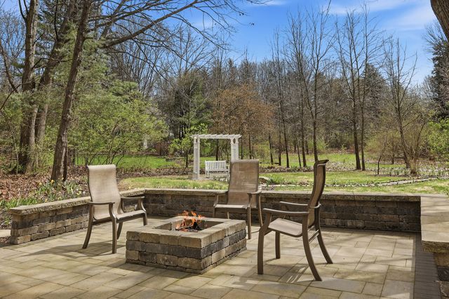 5859 Dix Drive NE, Belmont, MI 49306