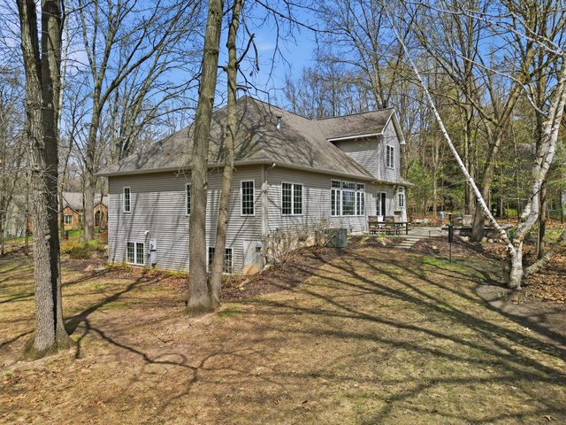 5859 Dix Drive NE, Belmont, MI 49306