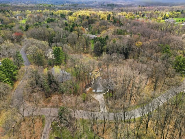 5859 Dix Drive NE, Belmont, MI 49306