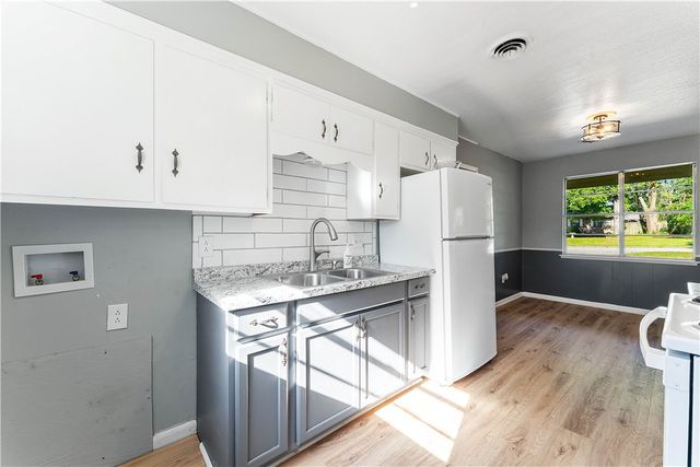 1108 SE E Street, Bentonville, AR 72712