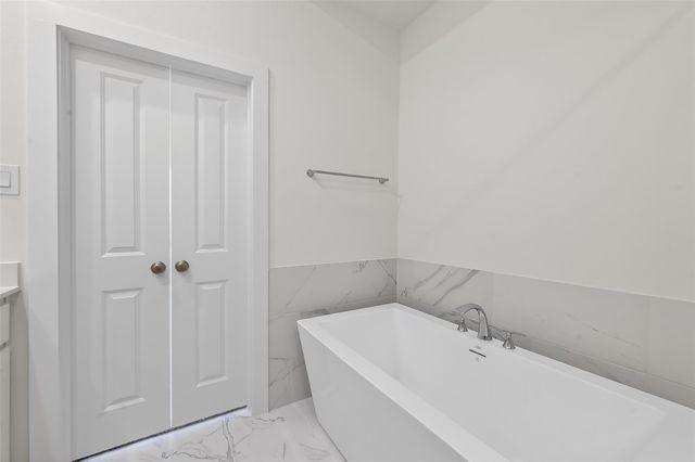 16739 Lake Austin Street, Cypress, TX 77433