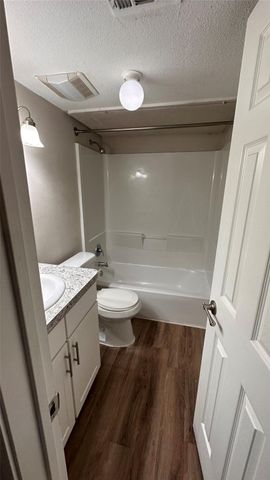 2825 Bellefontaine Street 142A, Houston, TX 77025
