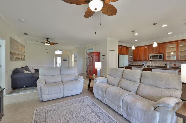 250 SILVER FALLS DRIVE, Apollo Beach, FL 33572