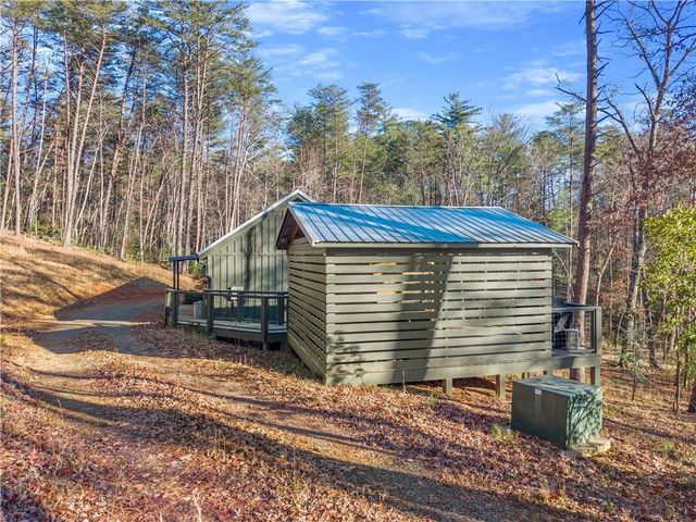 121 Waterfalls Way, Clarkesville, GA 30523